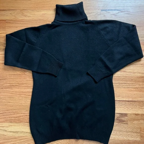 Vintage Ballantyne black cashmere turtle neck, womens size XS- S Scotland - Picture 1 of 4
